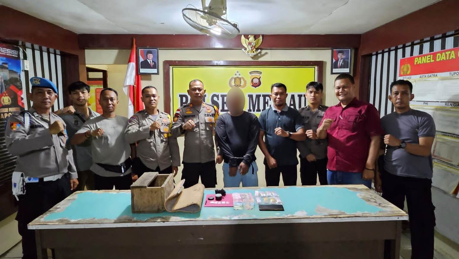 Polsek Meliau Tangkap Warga yang Simpan Sabu di Keset Kaki