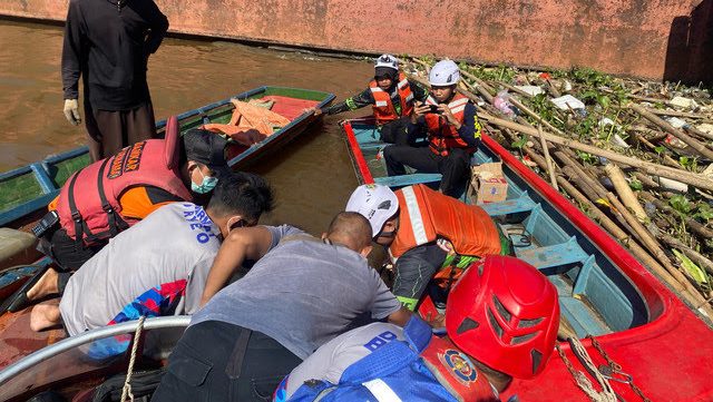 Dua Hari Hilang, Bocah 12 Tahun Tenggelam di Sungai Kapuas Ditemukan Meninggal