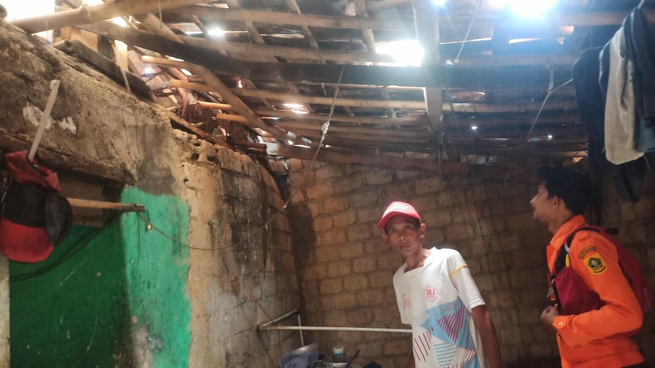 Cuaca Ekstrem Sebabkan Banjir dan Angin Kencang di Sejumlah Daerah, Ratusan Rumah Terdampak