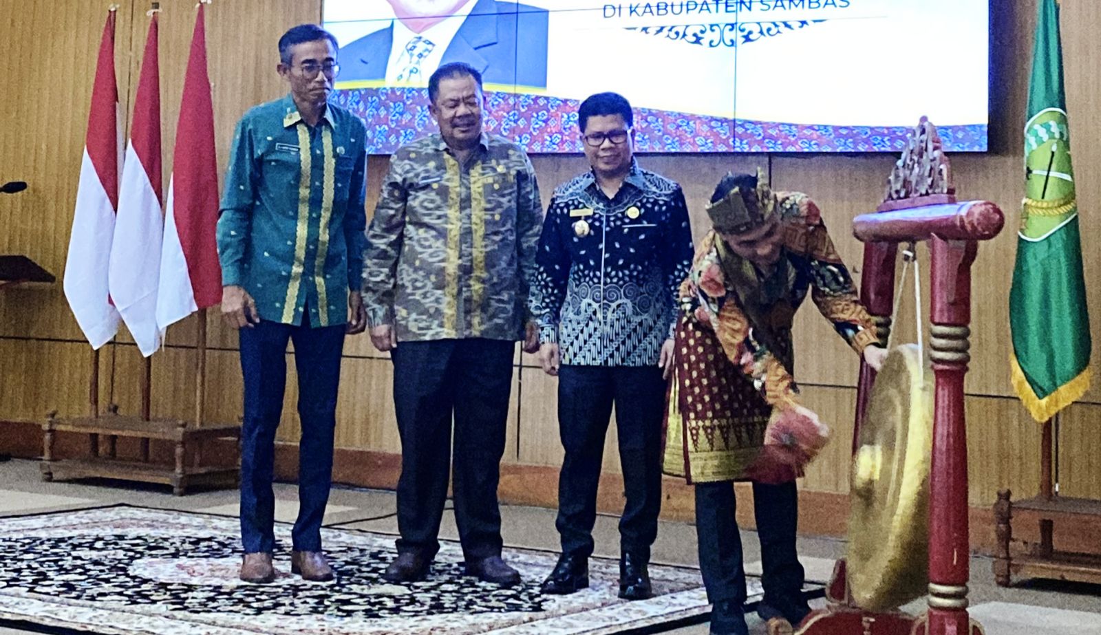 Wamenkop Berhalangan Hadir, Dirut LPDB Resmikan Peluncuran Kopdes Merah Putih di Sambas