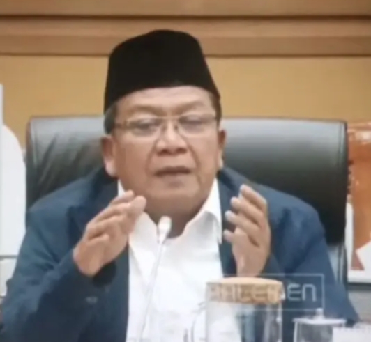 KBIHU DIHINA, UMAT BICARA