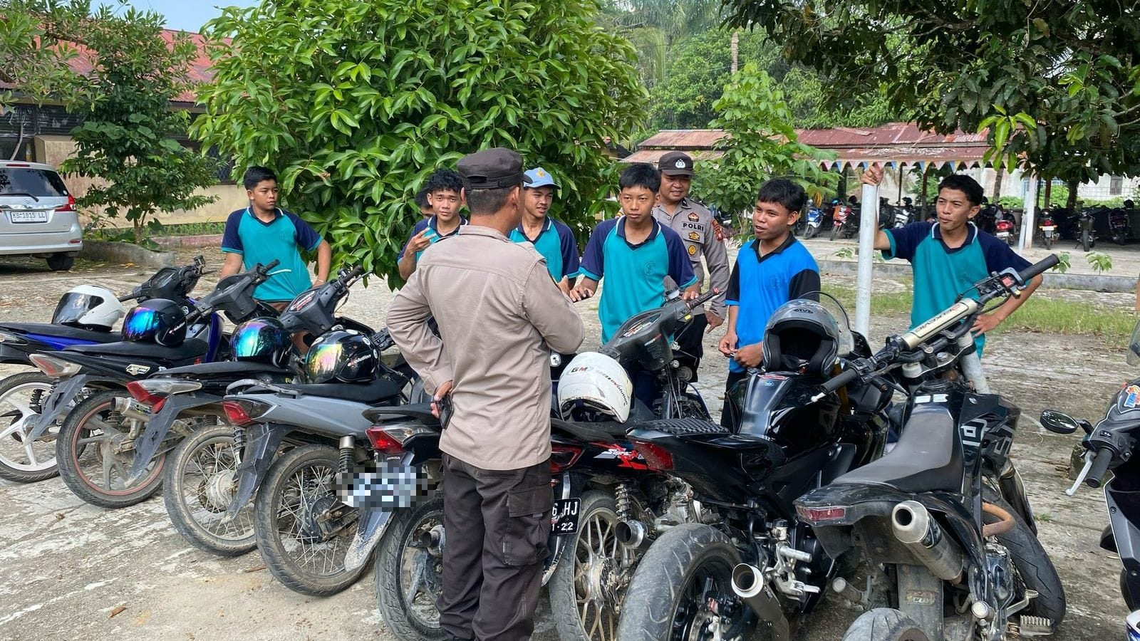 SMAN 1 Sengah Temila Landak Dirazia, Puluhan Motor Pelajar Gunakan Knalpot Brong