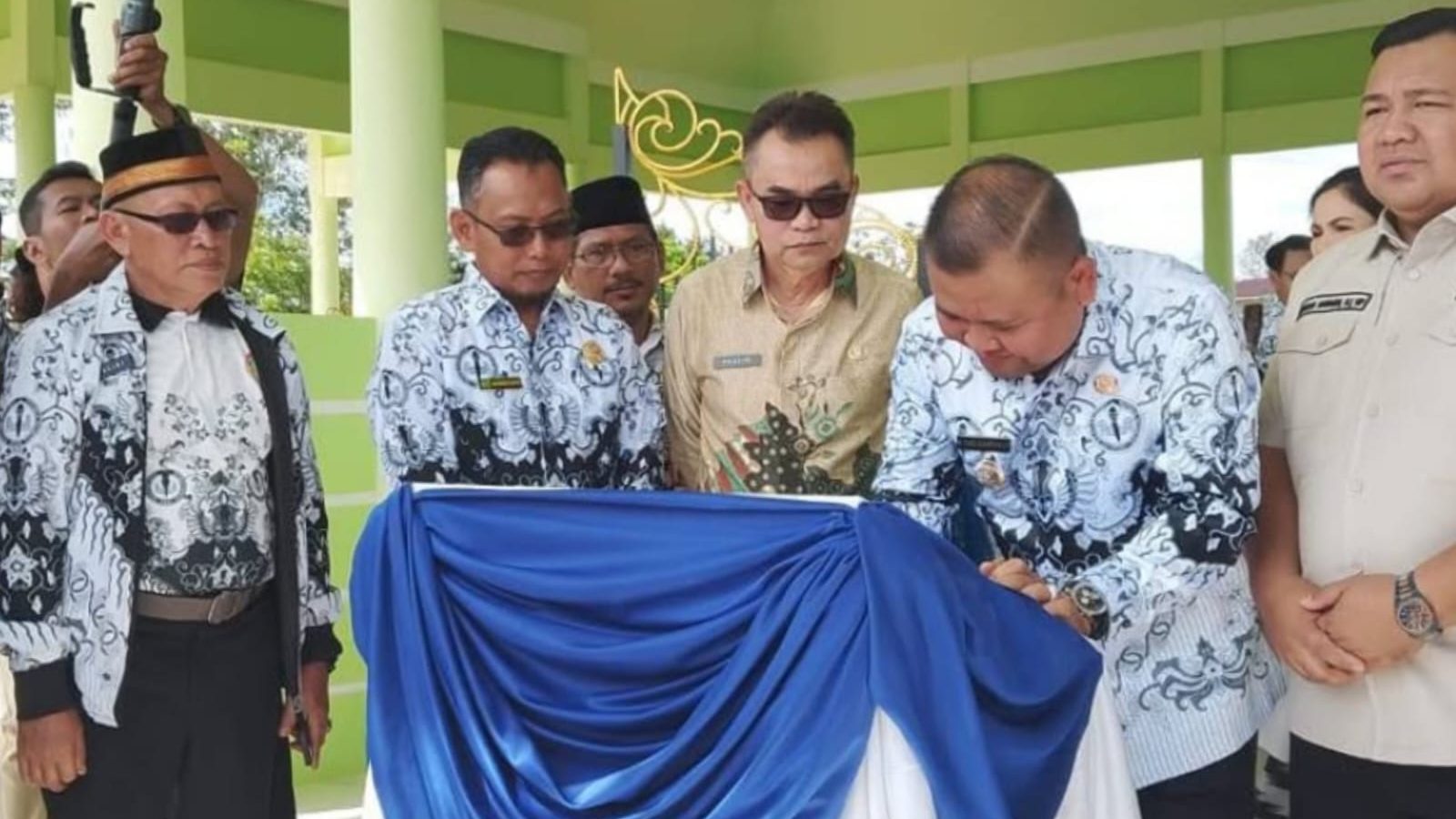 Graha PGRI Melawi Diresmikan: Simbol Gotong Royong Ribuan Guru dan Dukungan Pemkab