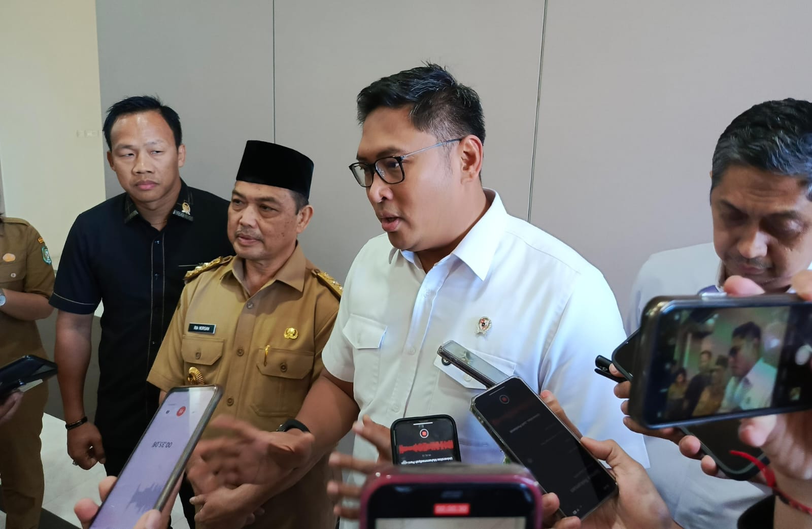 Wamentan Pastikan Cadangan Beras 2025 Tertinggi Sejak Era Soeharto