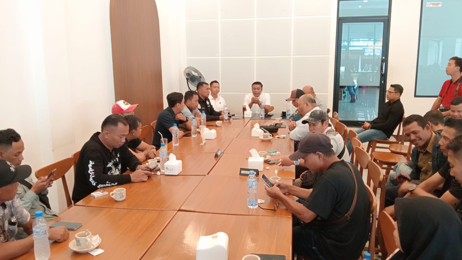 Polres Melawi Gelar Coffee Morning Pererat Sinergi dengan Wartawan Kabupaten Melawi