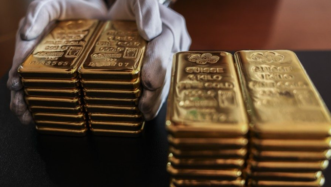 Harga Emas Naik Turun Jelang Rilis Data Tenaga Kerja AS, Pasar Tunggu Sikap The Fed