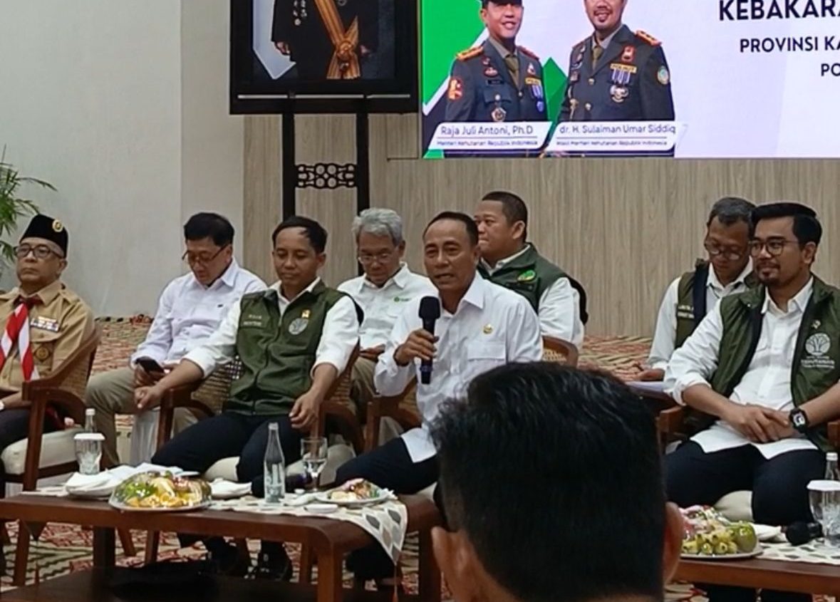 Wagub Krisantus Dorong Peran Lembaga Adat Cegah Karhutla