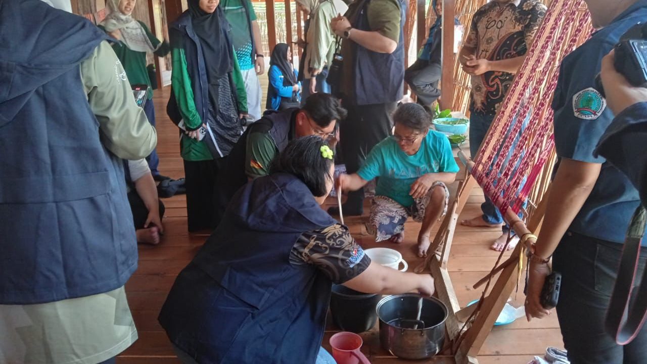 UNIMAS dan STKIP Sintang Kolaborasi Budaya Lewat Program Student Mobility