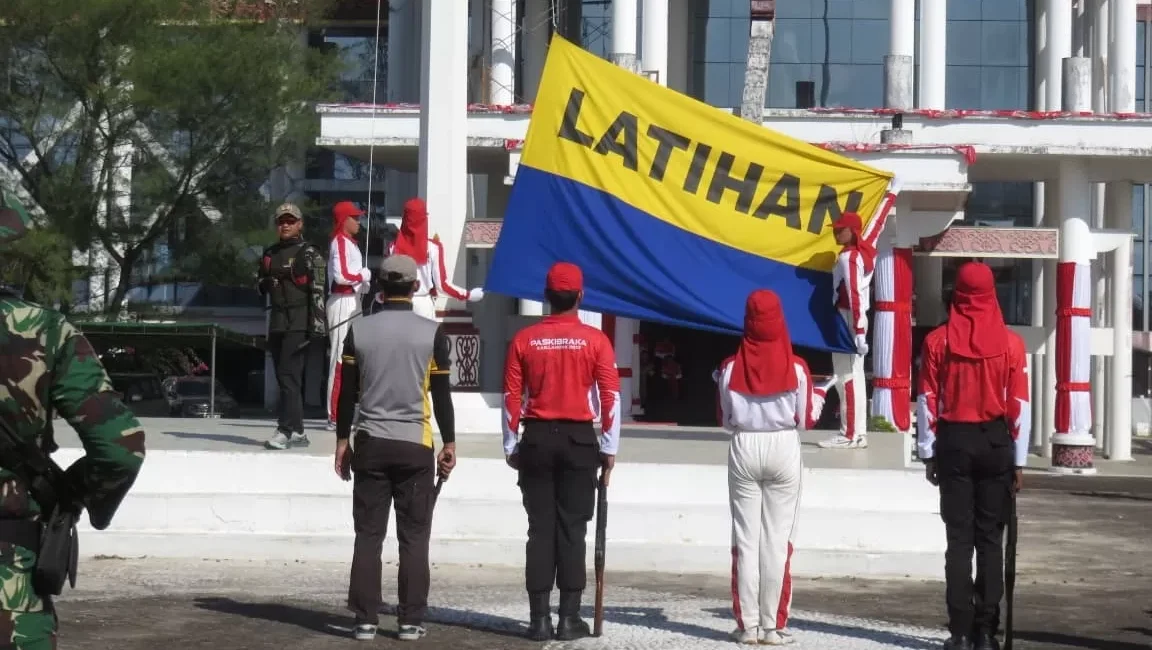 Paskibra Kabupaten Landak Intensifkan Latihan Jelang HUT ke-80 RI, Tiga Siswa Tembus Seleksi Provinsi