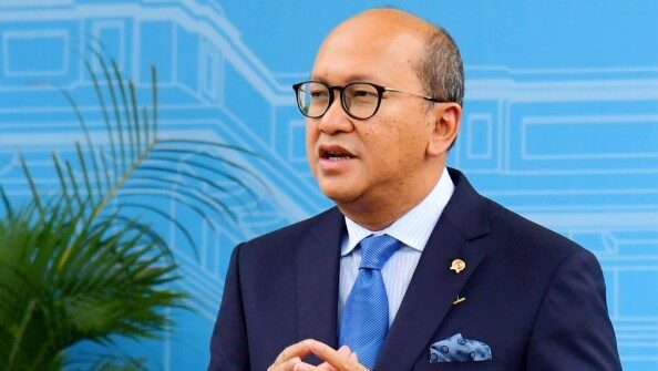 CEO Danantara Tegaskan Tak Ada Rencana Ambil Alih 51% Saham BCA