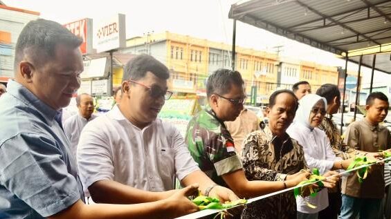 Bupati Sintang Resmikan Elsana: Kuliner Modern Diharap Serap Tenaga Kerja dan Tingkatkan PAD