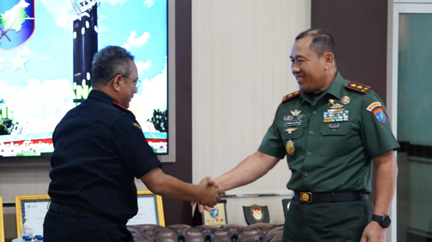 Pangdam XII/Tpr Sambut Kepala Kanwil DJBC Kalbagbar di Makodam