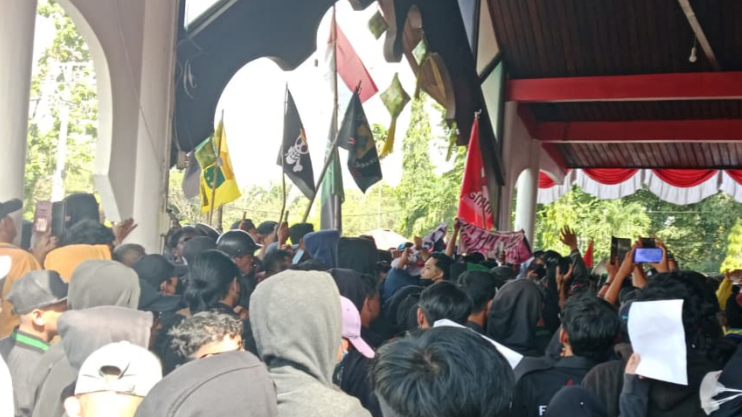 Mahasiswa Sambas Desak Transparansi APBD, Soroti Anggaran Janggal Rp5 Miliar