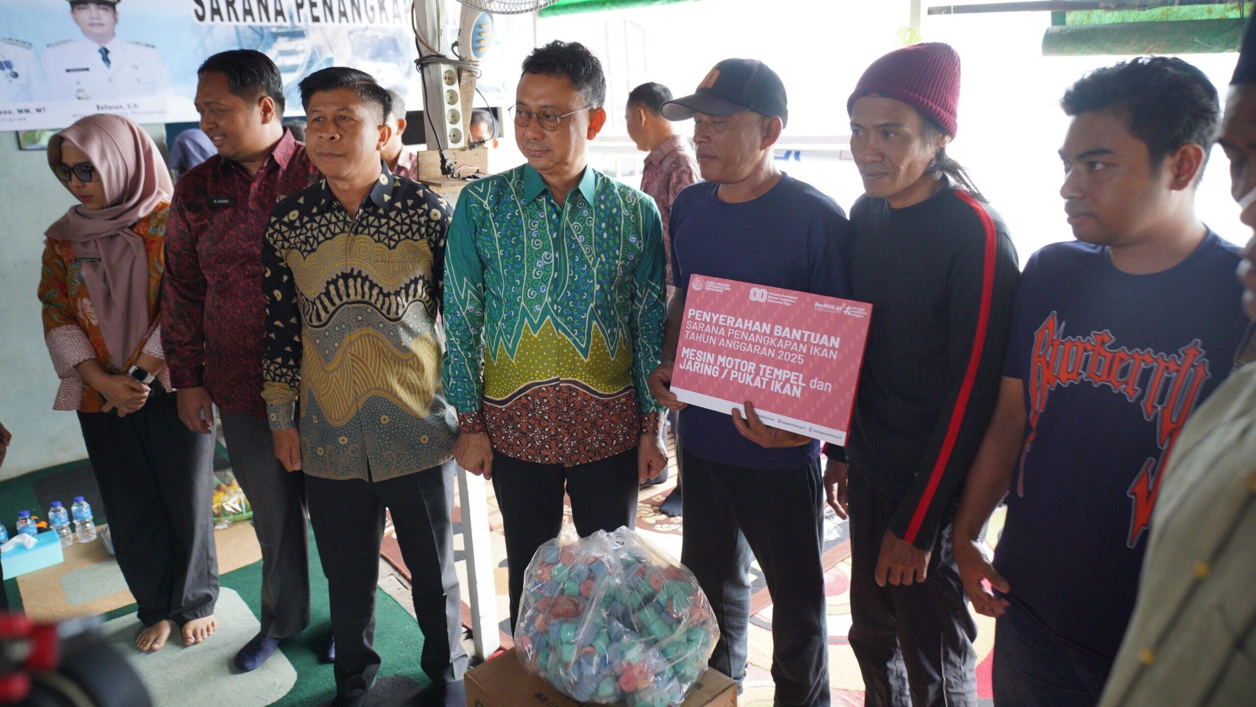 Pemkot Pontianak Salurkan Bantuan Alat Tangkap untuk Tingkatkan Kesejahteraan Nelayan