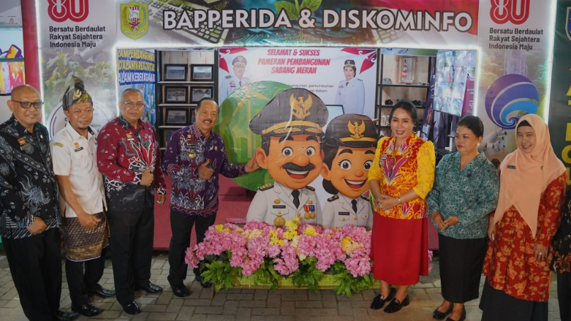 Pemerintah Kabupaten Sanggau Gelar Pameran Pembangunan HUT ke-80 RI di Taman Sabang Merah
