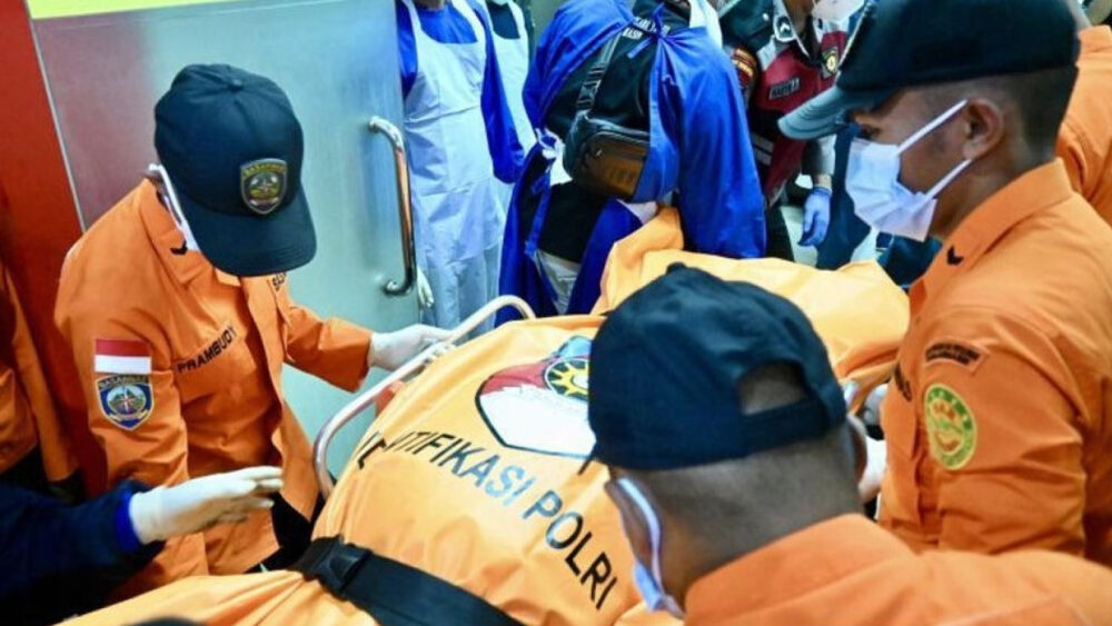Proses Identifikasi Korban Heli Jatuh di Kalsel, 3 Jasad WNI Butuh Tes DNA