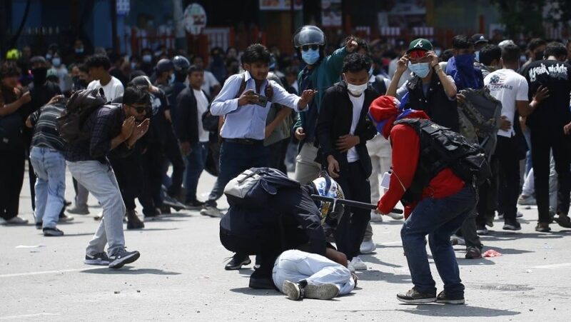 Otoritas Nepal Menerjunkan Militer, 19 Orang Tewas dalam Bentrokan Demonstrasi