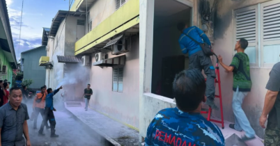 Meteran Listrik Terbakar di Jalan A. Yani Sanggau, Kesigapan Petugas Cegah Api Meluas