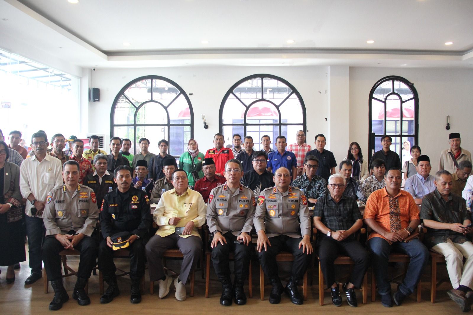 Kapolda Kalbar Gelar Jumat Curhat di Pontianak, Serap Aspirasi Masyarakat