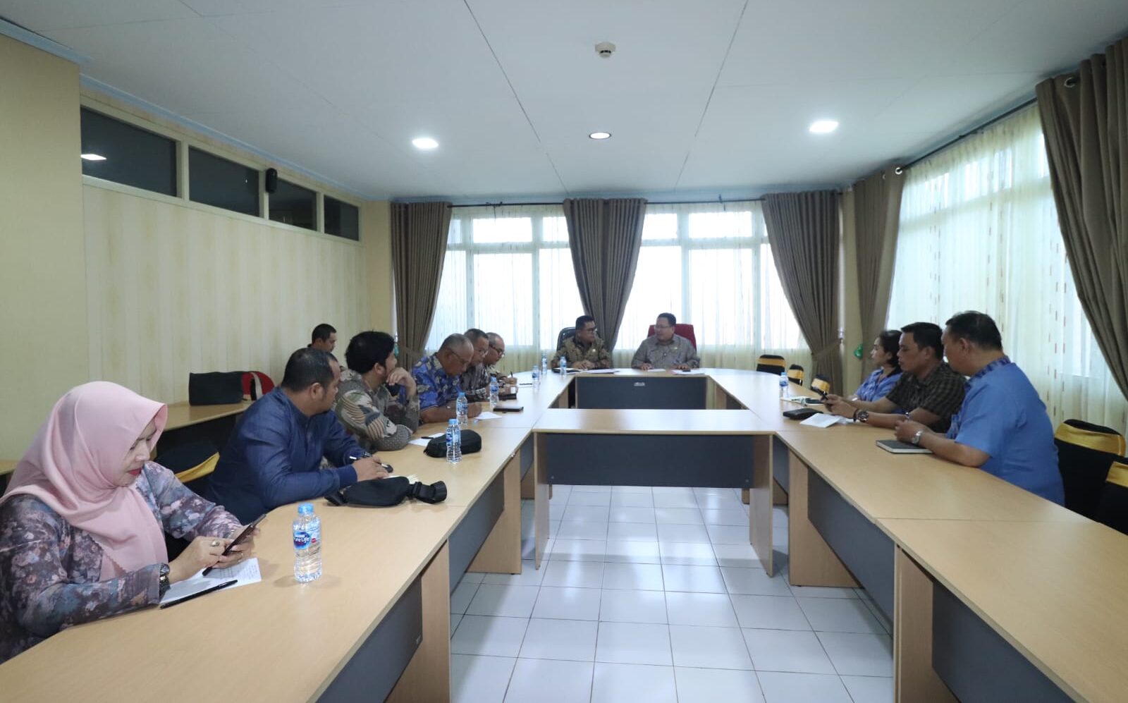 Komisi IV DPRD Sambas Konsultasi ke Disdikbud Kalbar, Soroti Kekurangan Guru di SLB Negeri Sambas
