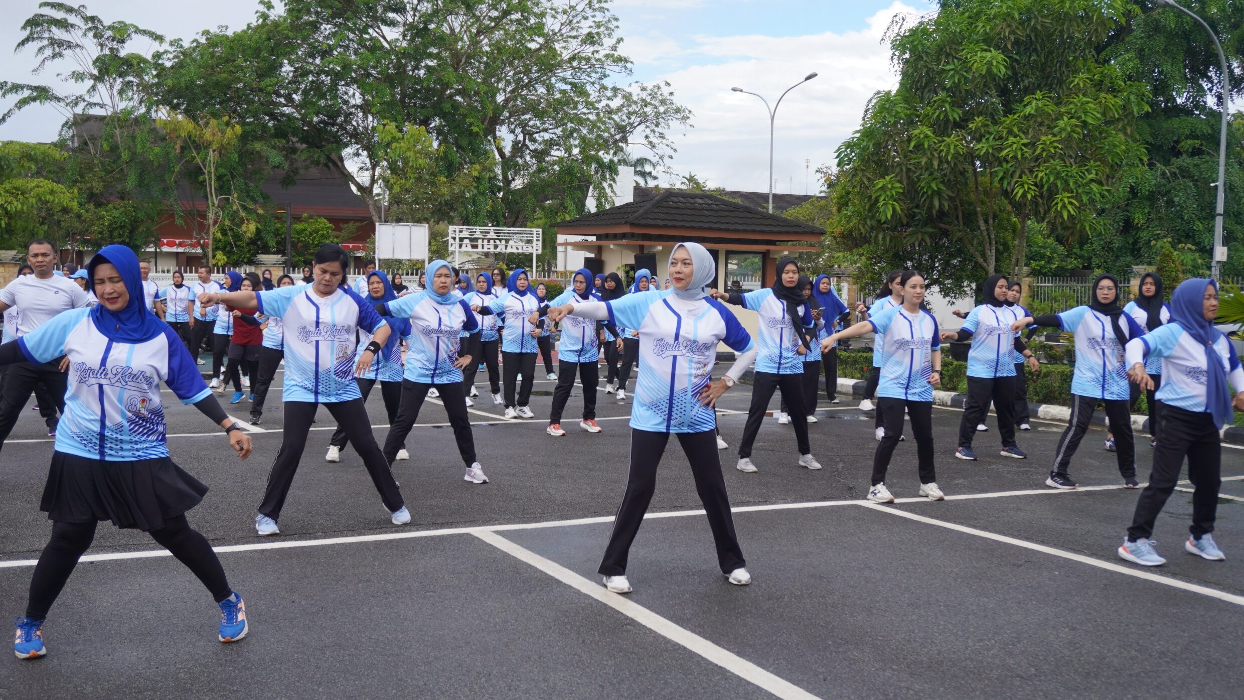 Kejati Kalbar Gelar Senam Pagi Bersama, Tingkatkan Kebugaran dan Semangat Kerja