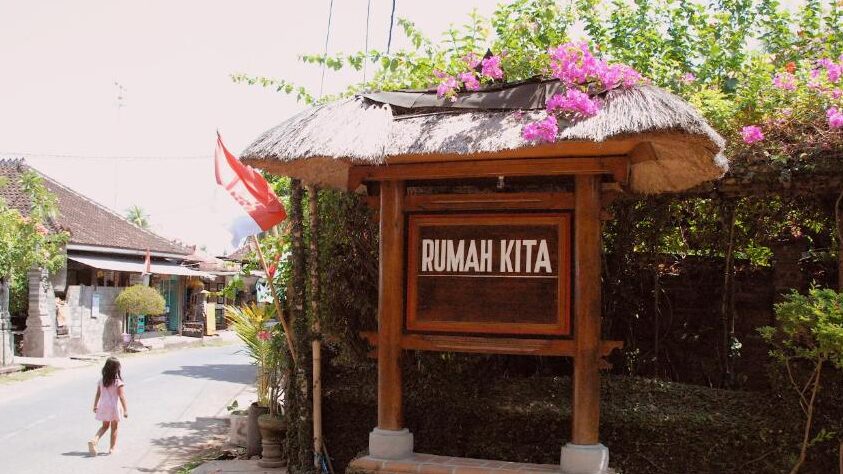 Playlist Ajaib: 10 Lagu Pengusir Rindu untuk Anak Rantau yang Jauh dari Rumah