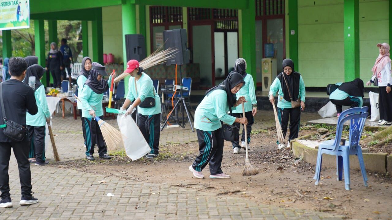 Peringatan World Clean Up Day di Pontianak, Aksi Gotong Royong Ajak Warga Jaga Lingkungan
