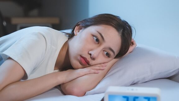 Kenapa Malam Minggu Tubuh Terasa Lelah? Mitos atau Fakta?
