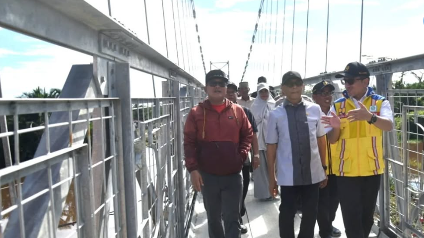 Jembatan Munggu Emas Diresmikan, Pembangunan Kubu Raya Semakin Cepat