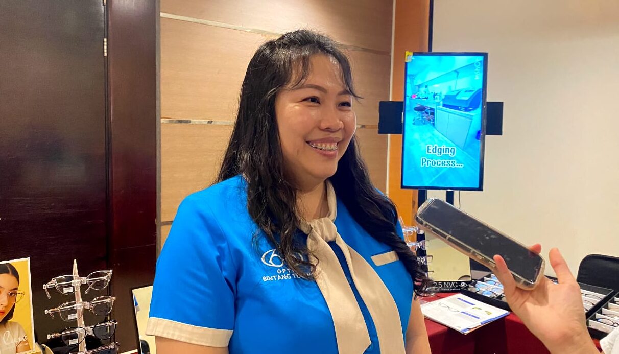 Gandeng Optik Bintang Terang, Rangkaian Agenda Ulang Tahun Aston dengan Aksi Sosial Cek Mata Gratis