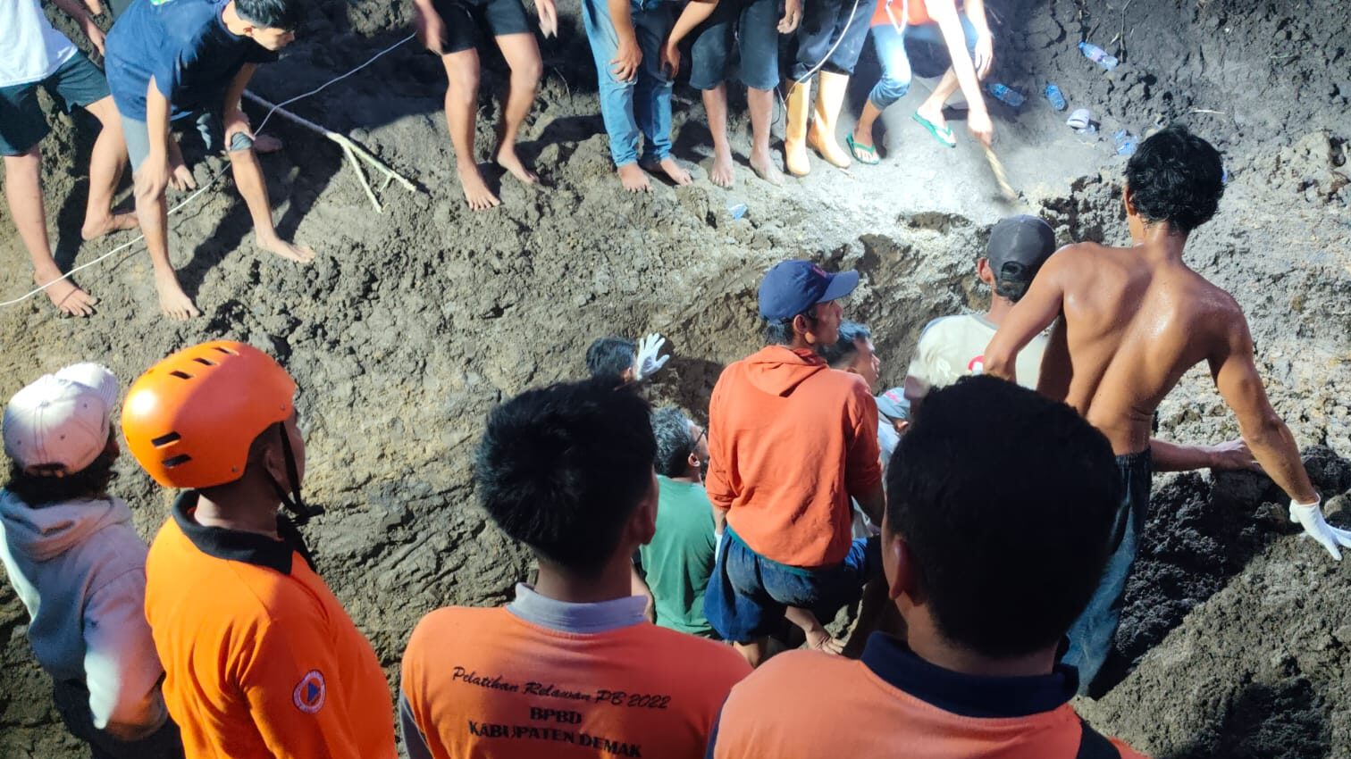 Laporan Terbaru BNPB: Penanganan Bencana di Indonesia Fokus pada Gempa Banyuwangi dan Longsor Demak