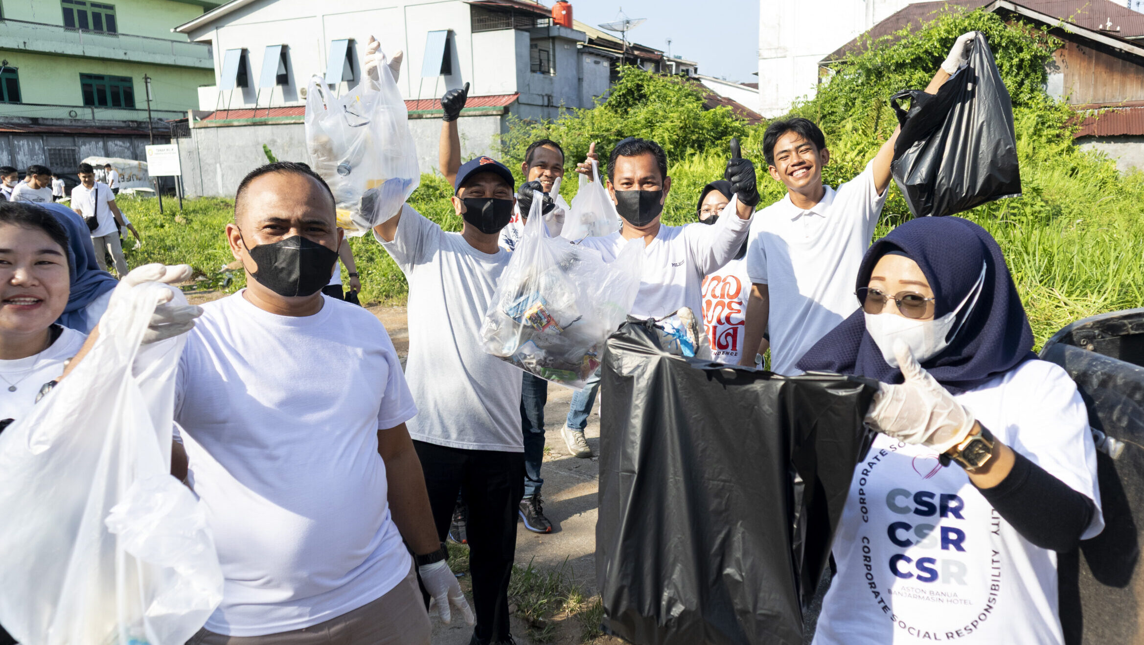 Aston Pontianak Bersama Transera Hotel Gelar Clean Up Day, Aksi Bersih-bersih dan Edukasi Pemilahan Sampah