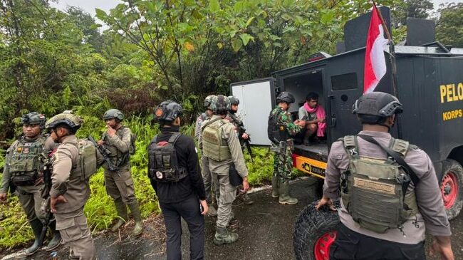 Tim Gabungan Selamatkan Empat Pekerja Tambang yang Selamat dari Serangan KST di Papua