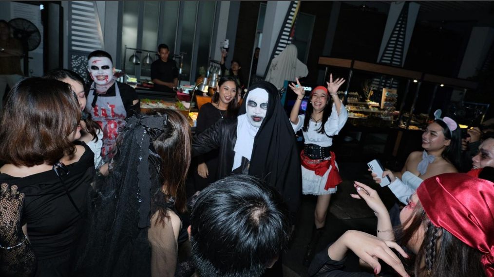 Mercure Pontianak Sukses Gelar Hellow October Fest, Padukan Hiburan 'Spooky' dan Kuliner