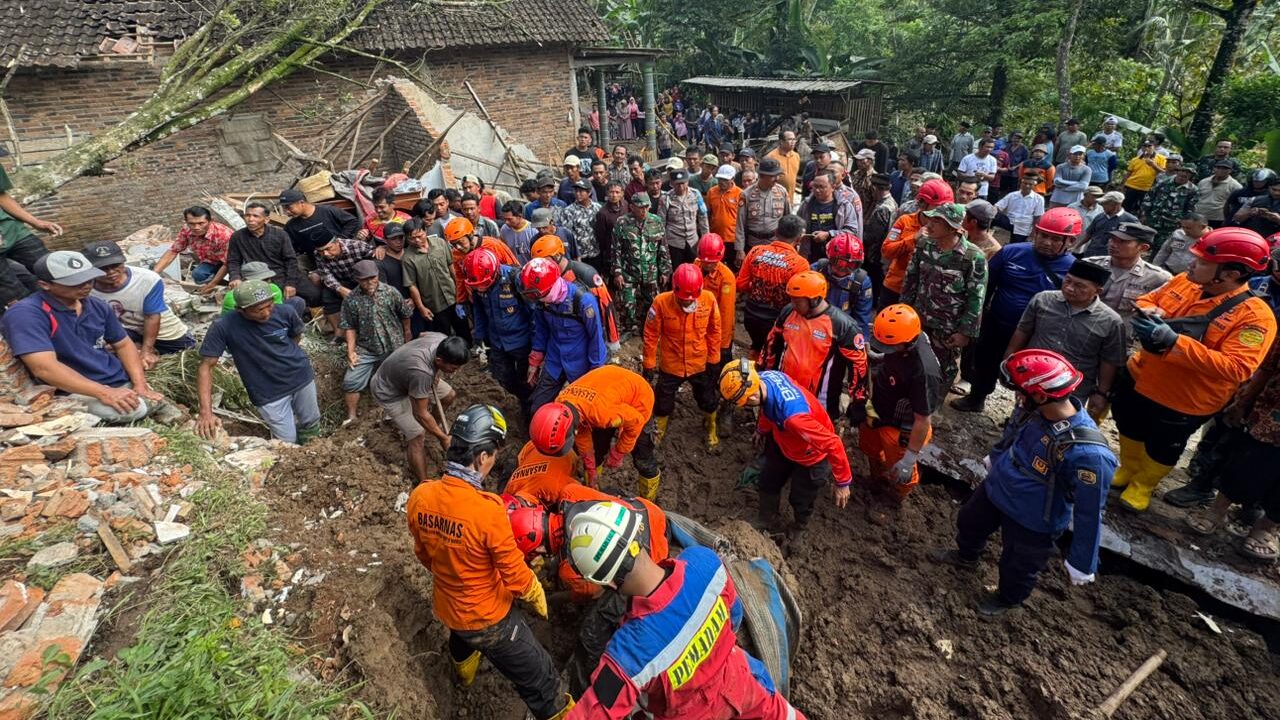 Longsor di Kecamatan Bendungan Trenggalek, 4 Tewas dan 1 Luka Berat