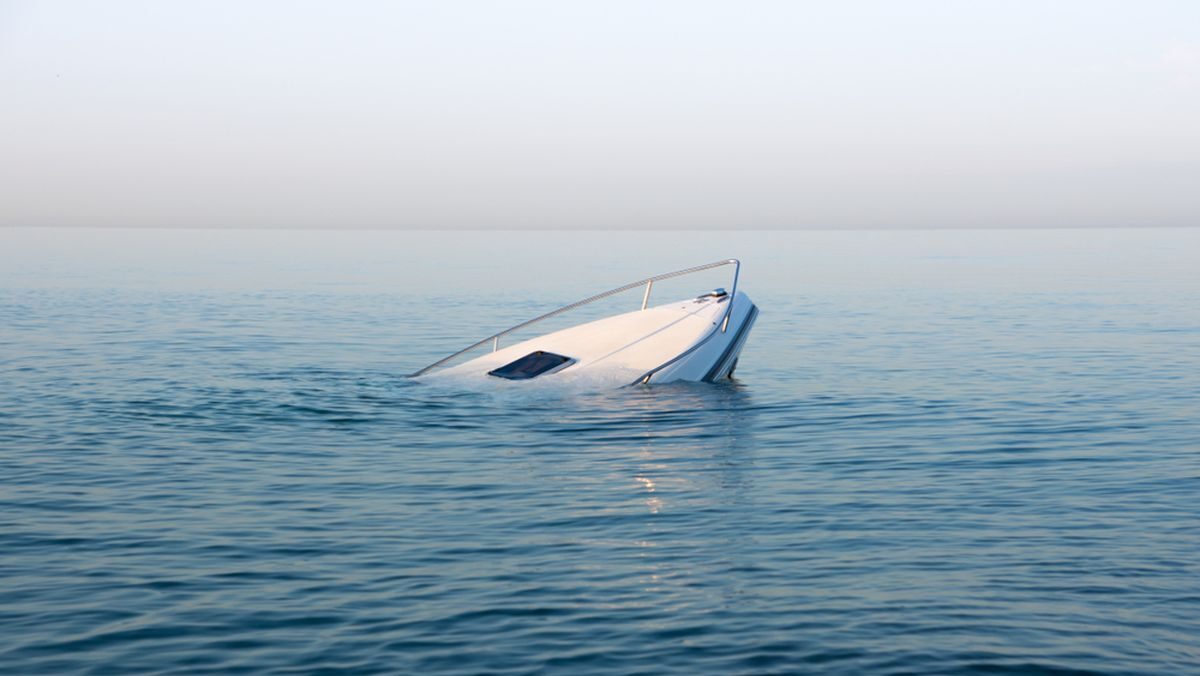 Akibat Penumpang Menumpuk di Haluan, Speedboat Penyeberangan di Kubu Raya Tenggelam