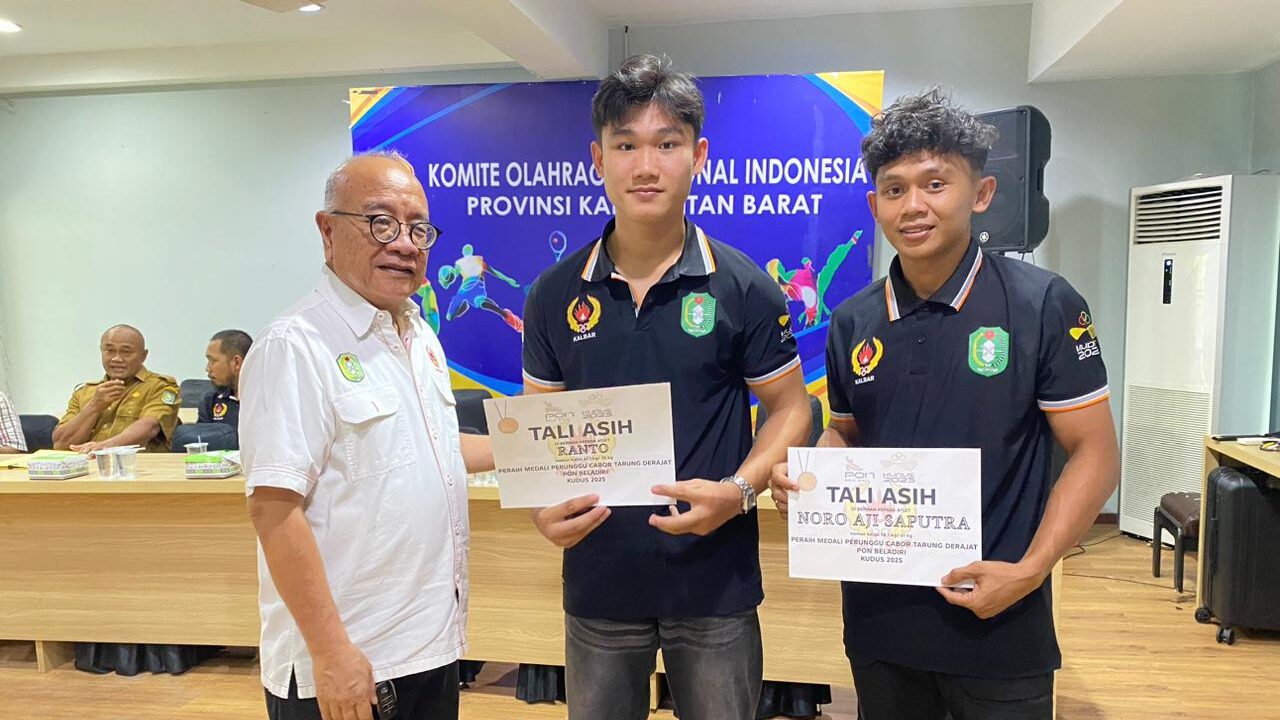 Raih Peringkat 15 di Kudus, Atlet PON Bela Diri Kalbar Terima Tali Asih dari KONI
