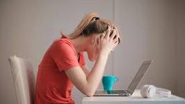 Sakit Kok Merasa Bersalah? 5 Alasan Productivity Guilt Menghantui Gen Z