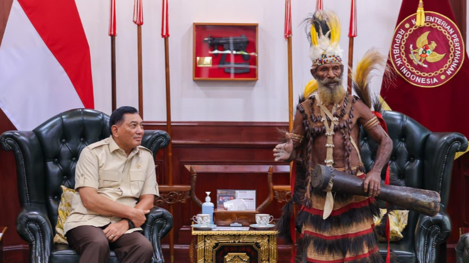 Menhan Terima Kepala Suku Muyu, Puji Solidaritas Kuali Merah Putih
