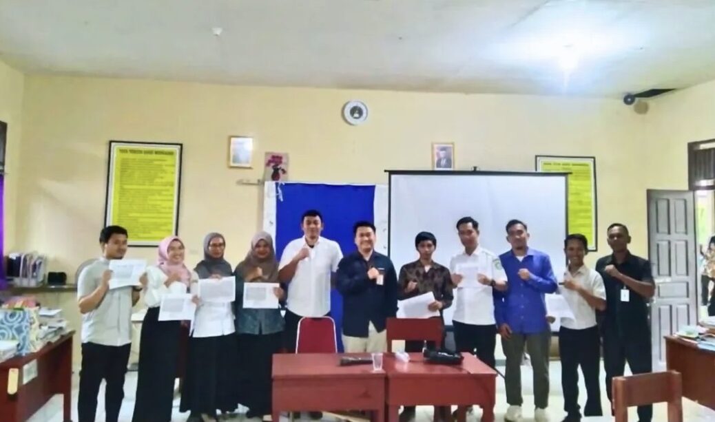 Bank Kalbar Sosialisasi Kredit Kapuas PPPK dan ASN di SMAN 2 Batu Ampar