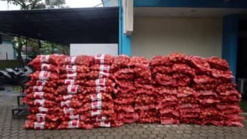 Bea Cukai Gagalkan Penyelundupan Bawang Bombai 30,7 Ton di Pontianak