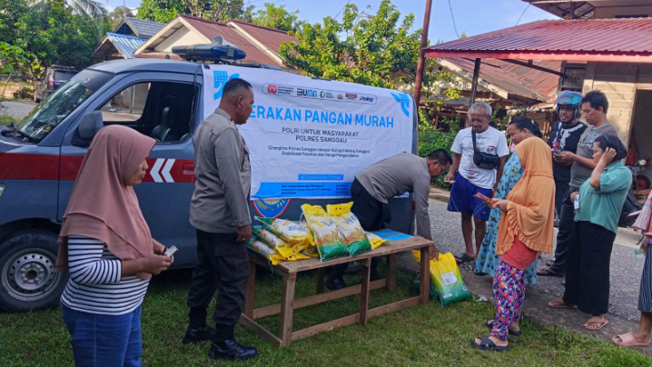 Polres Sanggau Gelar Gerakan Pangan Murah, 2 Ton Beras SPHP Dijual Rp60 Ribu