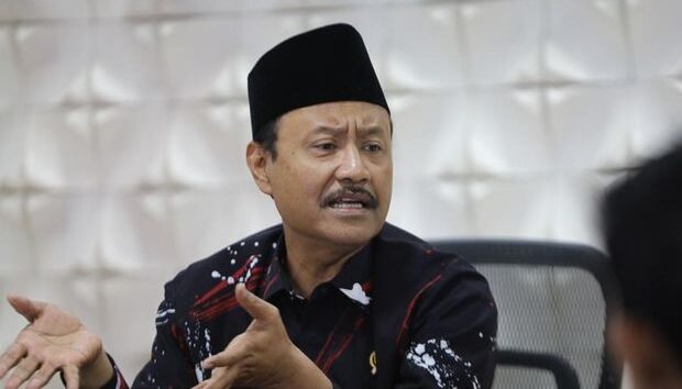 Gus Ipul Tegaskan MBG Lansia Pakai Anggaran Kemensos, Bukan dari Badan Gizi Nasional