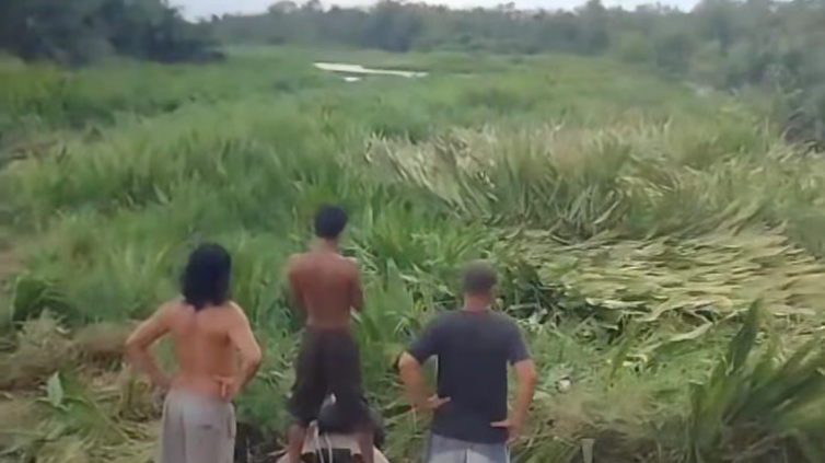 Sungai Kuala Simpang 'Hilang' Ditelan Gulma, Jalur Motor Air Putus Total