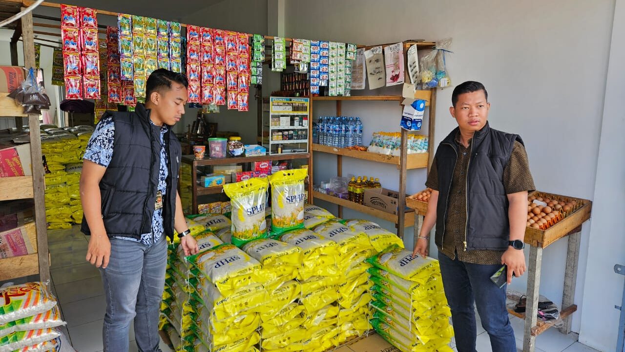 Jaga Stabilitas Pangan, Polres Kubu Raya Cek Harga dan Stok Beras di Pasar Parit Baru