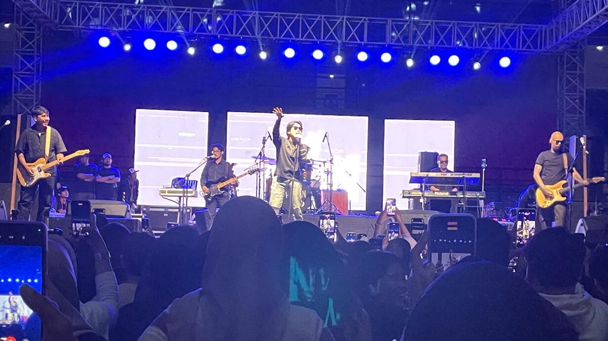 Rony Parulian Sukses Hipnotis Ribuan Fans di Borneo Fair Pontianak