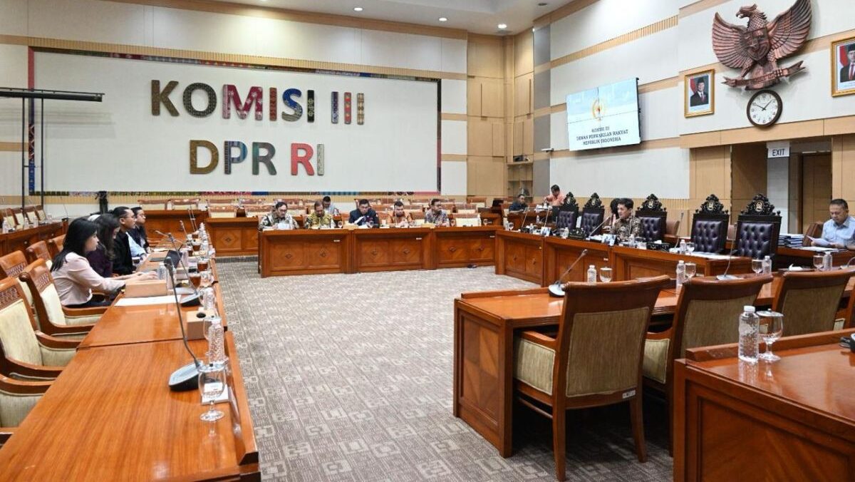 Tok! DPR Sahkan RUU KUHAP Gantikan Produk Orde Baru