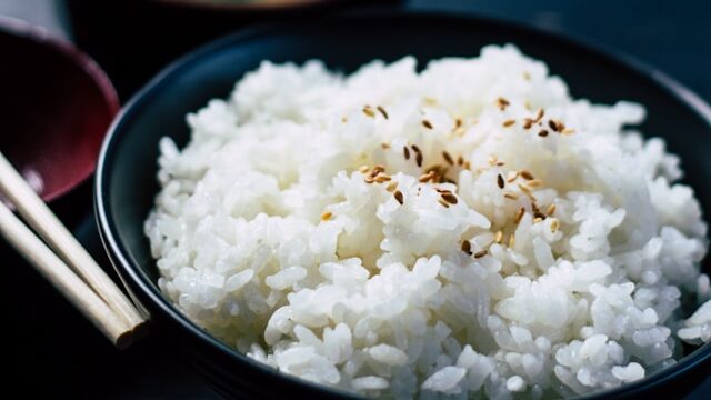 Rahasia Nasi Pulen dan Empuk: Ini Cara Mencuci Beras yang Benar untuk Rice Cooker