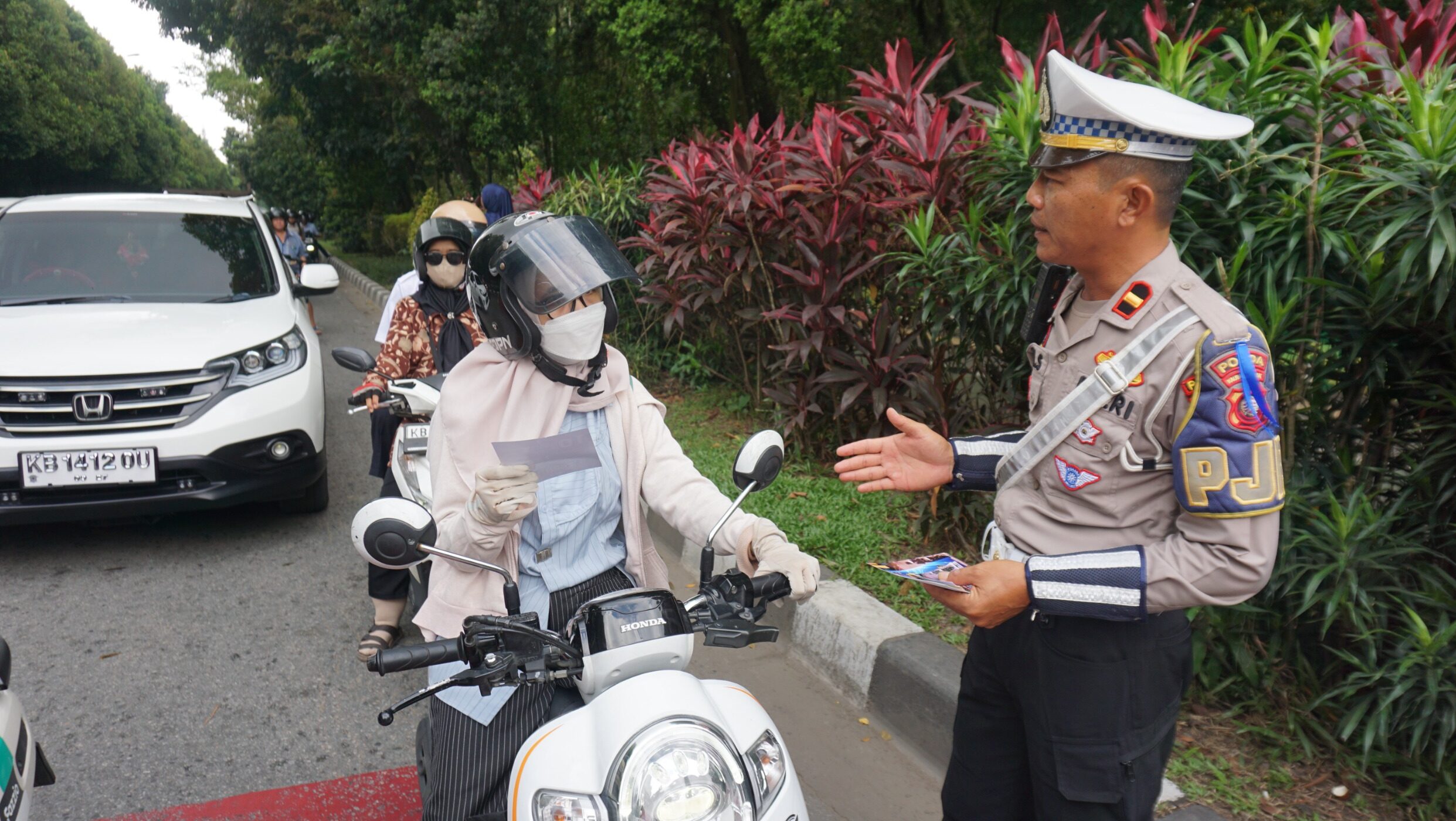 Tak Cuma Menindak, Polda Kalbar Utamakan Sosialisasi Keselamatan di Operasi Zebra 2025