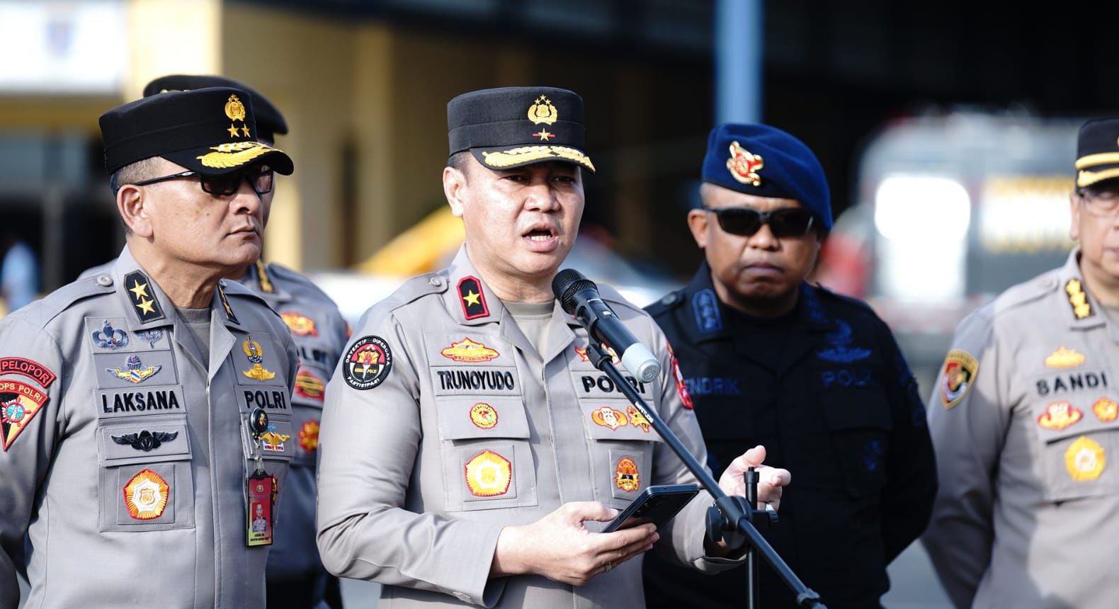 Posko Bantuan Bencana Resmi Dibuka, Ini 8 Kebutuhan Mendesak untuk Korban di Pengungsian